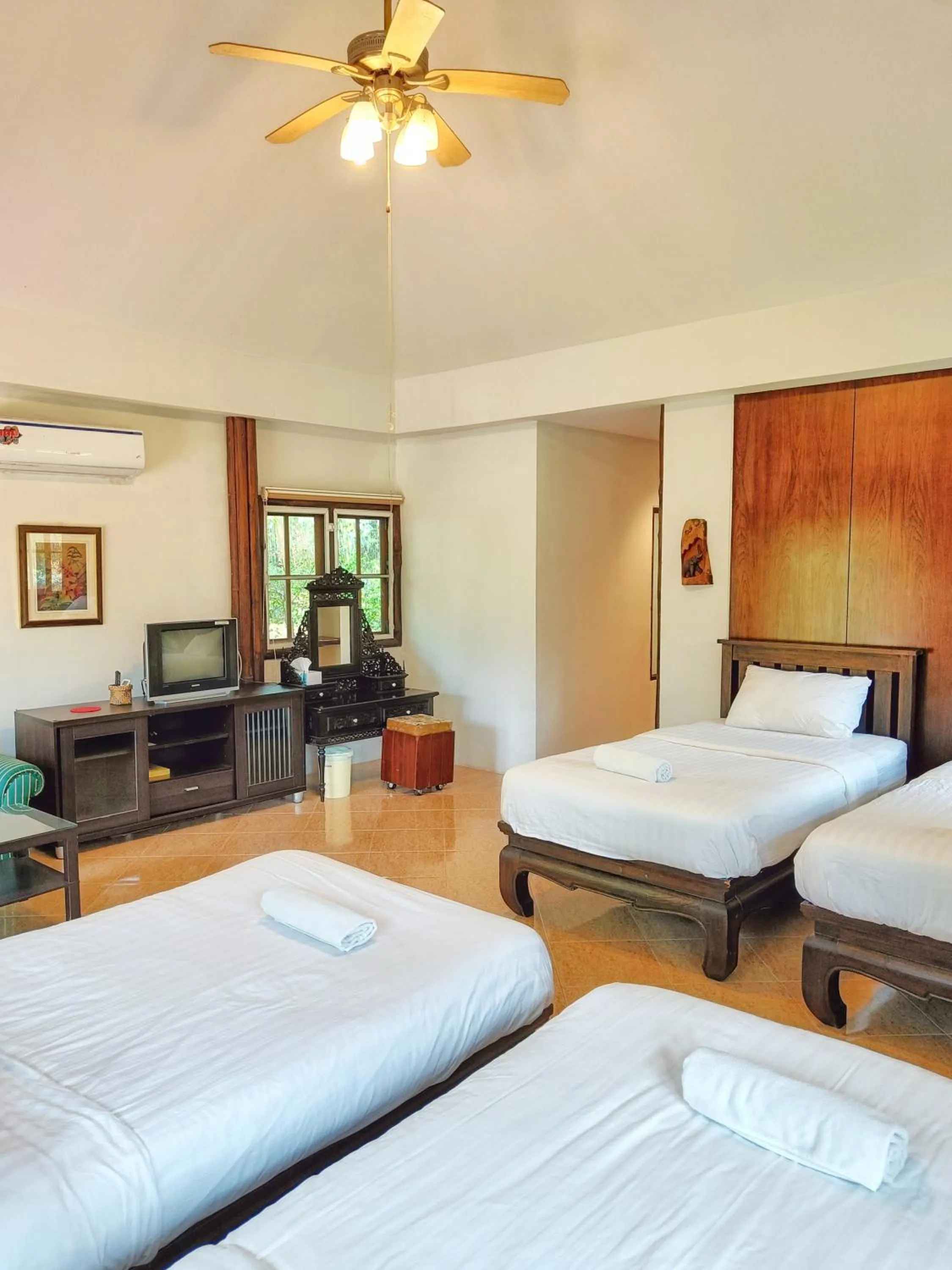 Bed in Kong Garden Resort