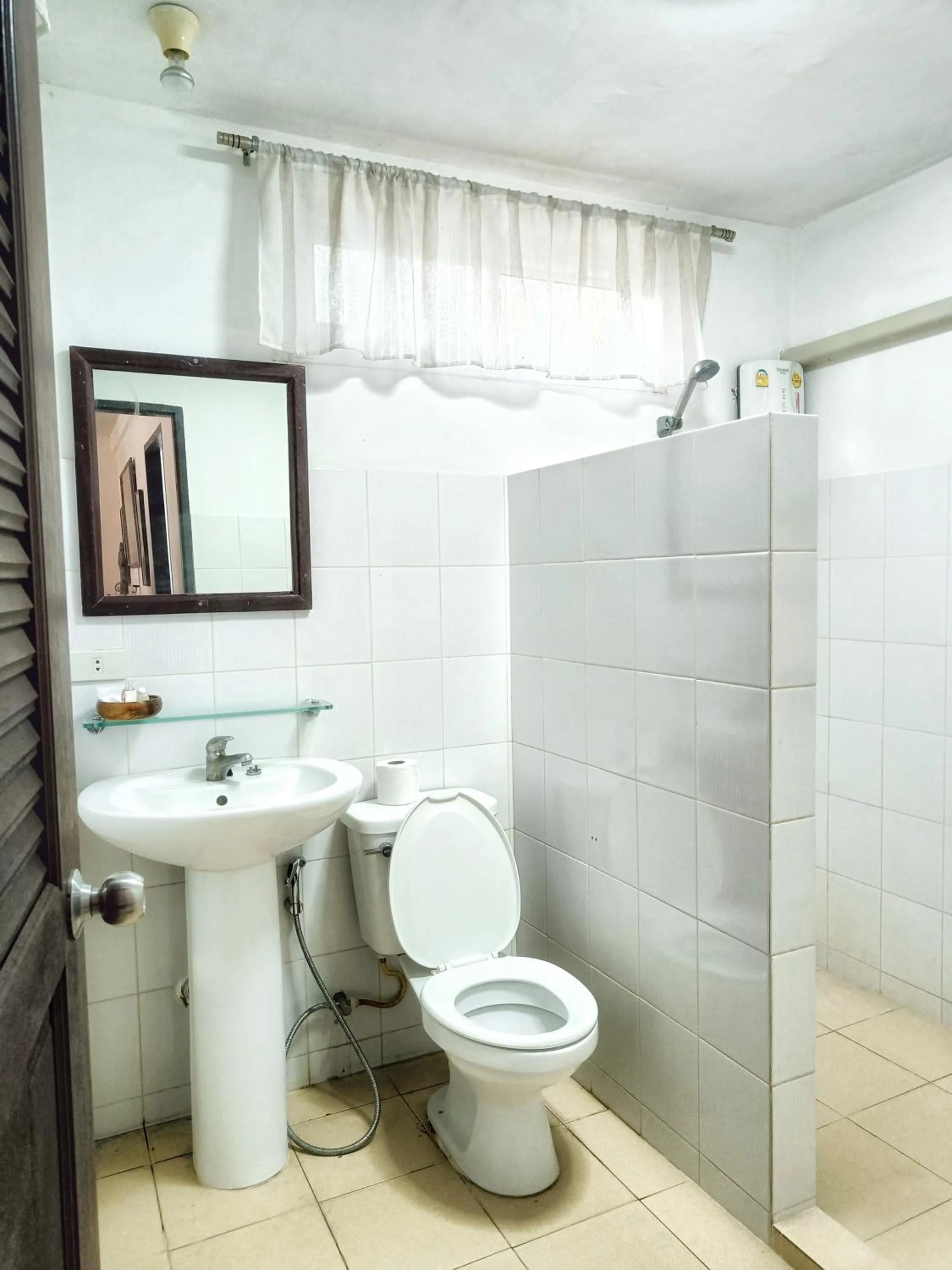 Shower in Kong Garden Resort