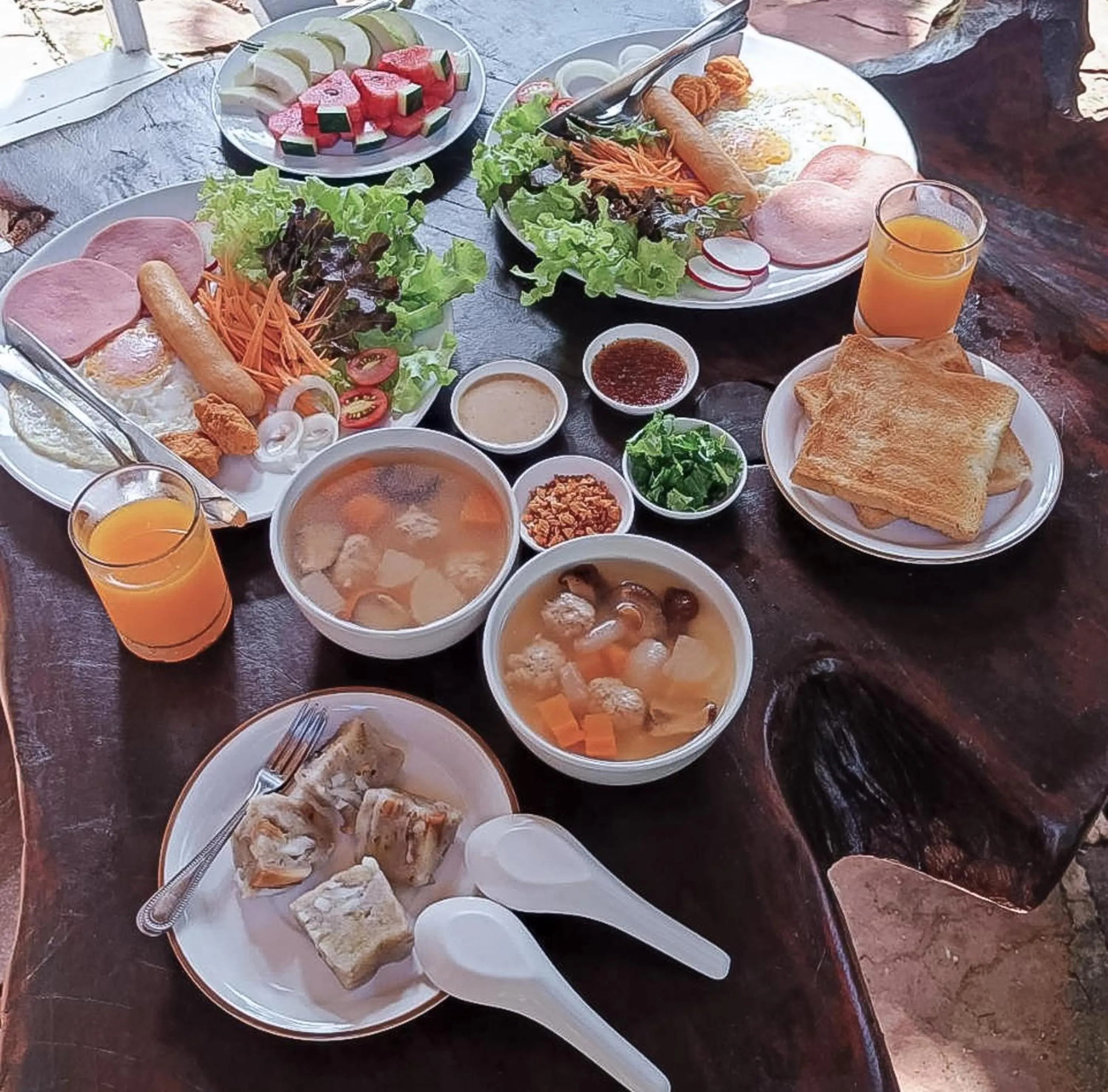 Breakfast in Kong Garden Resort