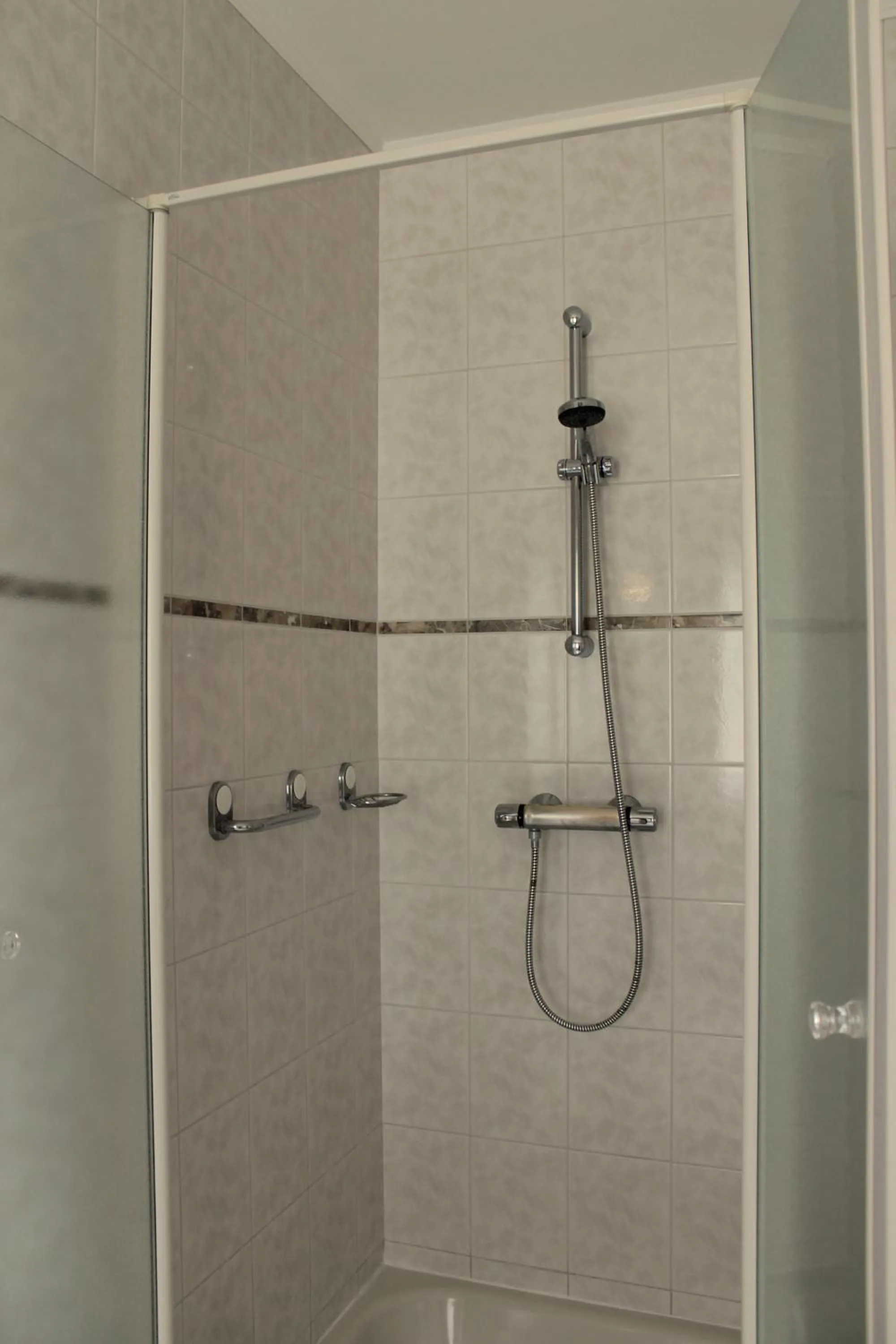 Toilet in Hotel Bemelmans