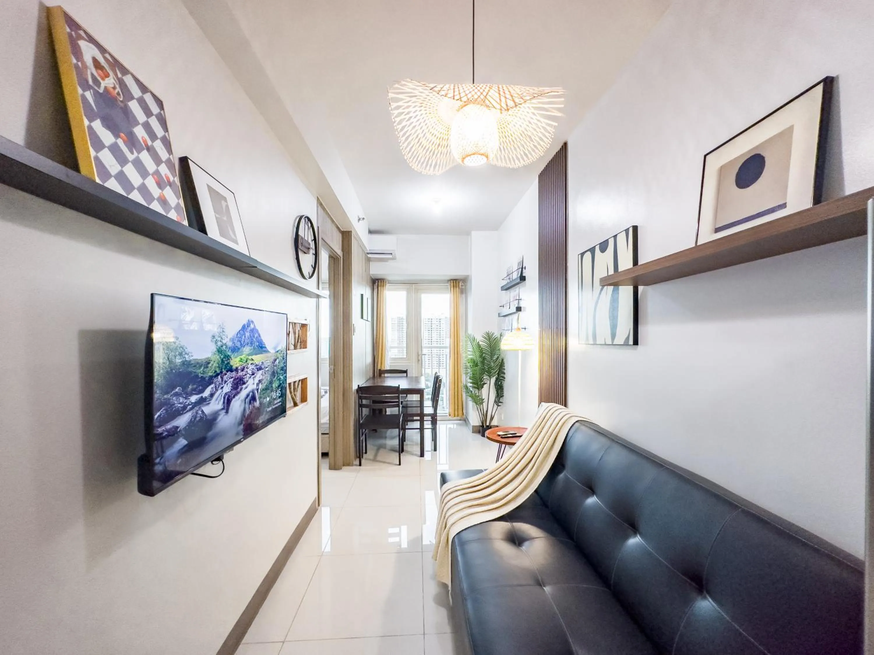 TV and multimedia in GemstoneBR in SMDC Coast Residences