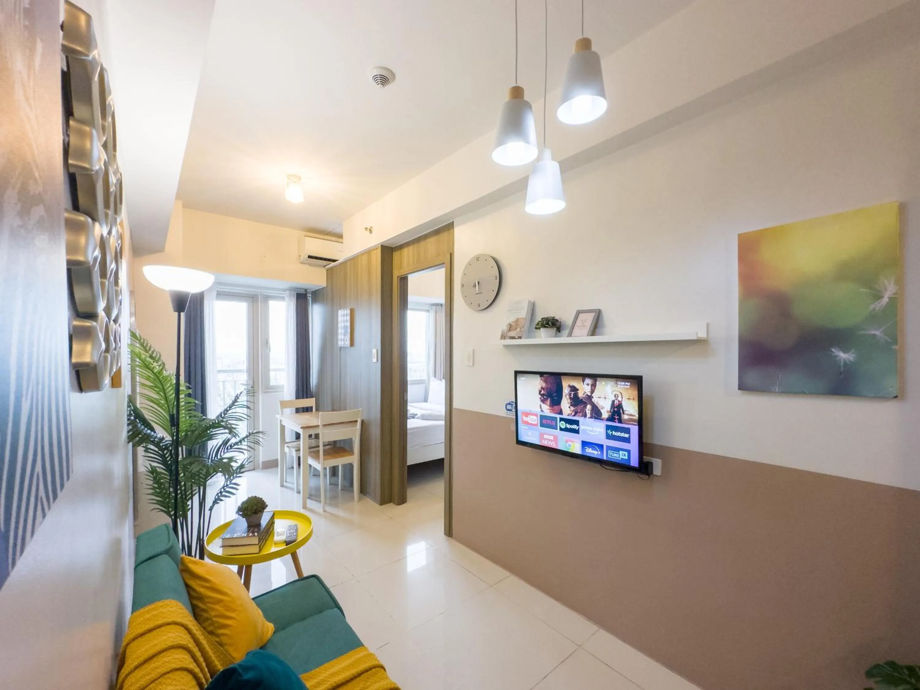 TV and multimedia in GemstoneBR in SMDC Coast Residences