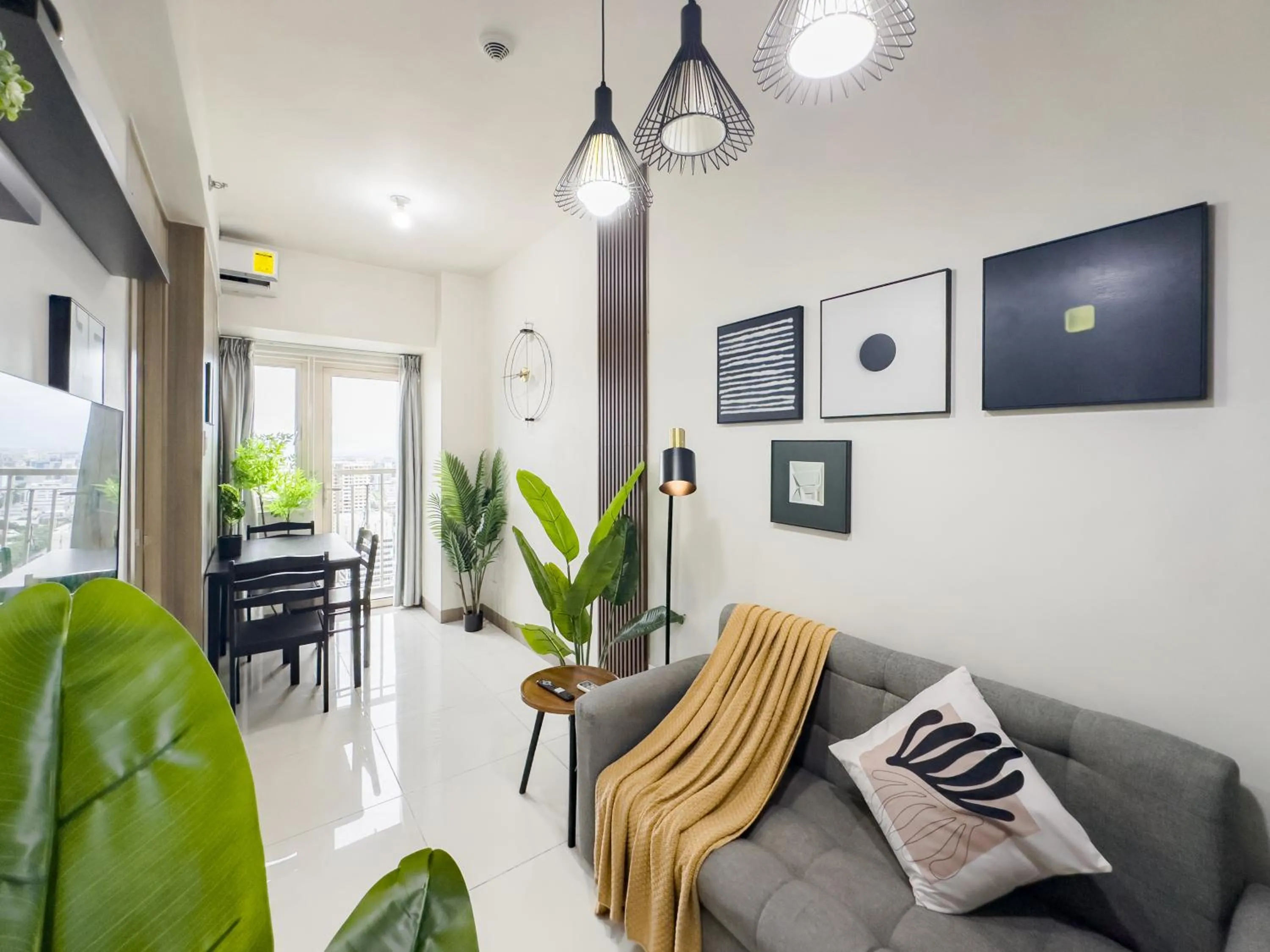 TV and multimedia in GemstoneBR in SMDC Coast Residences