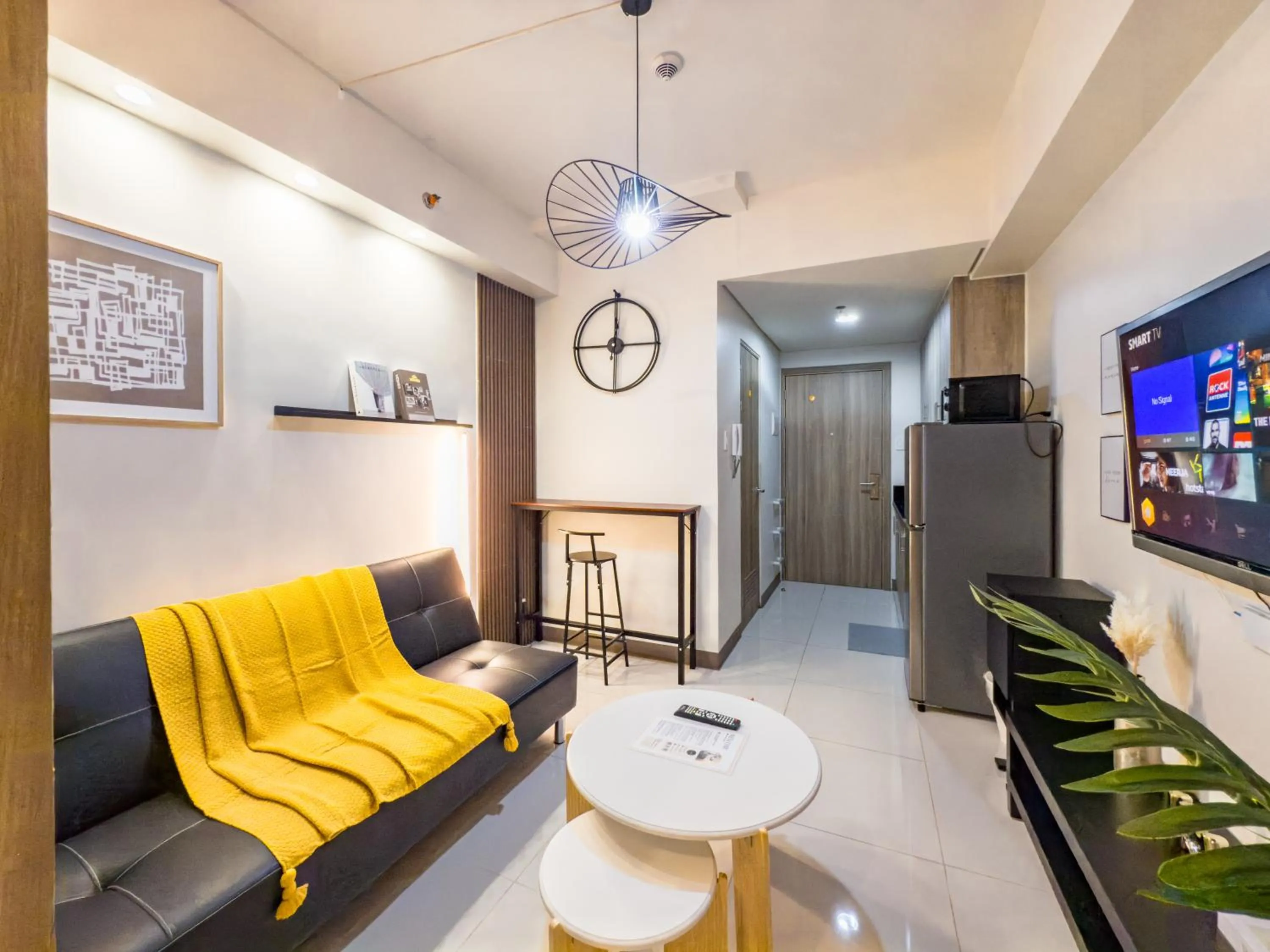 TV and multimedia in GemstoneBR in SMDC Coast Residences