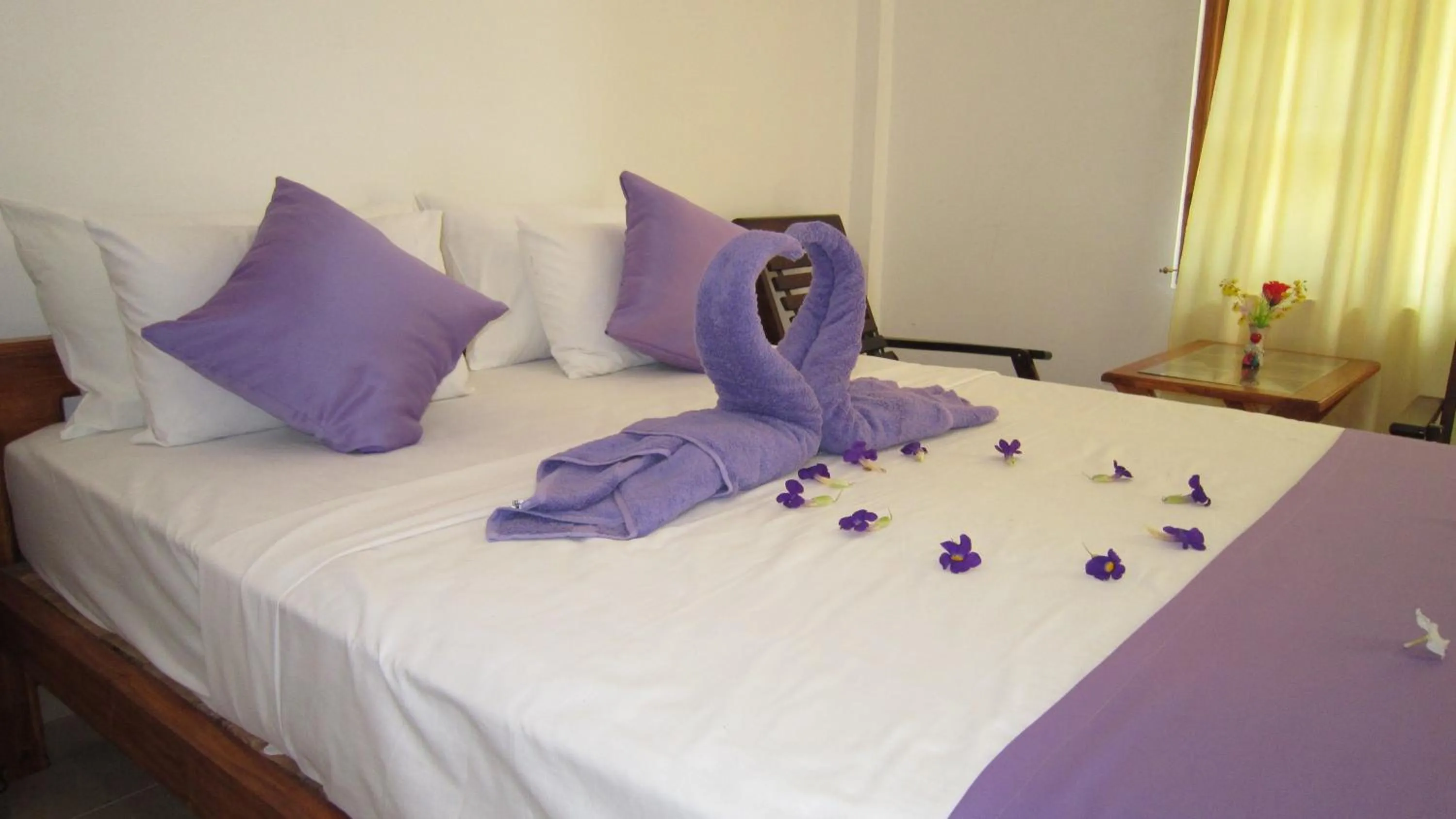 Bed in Hotel Gayan's