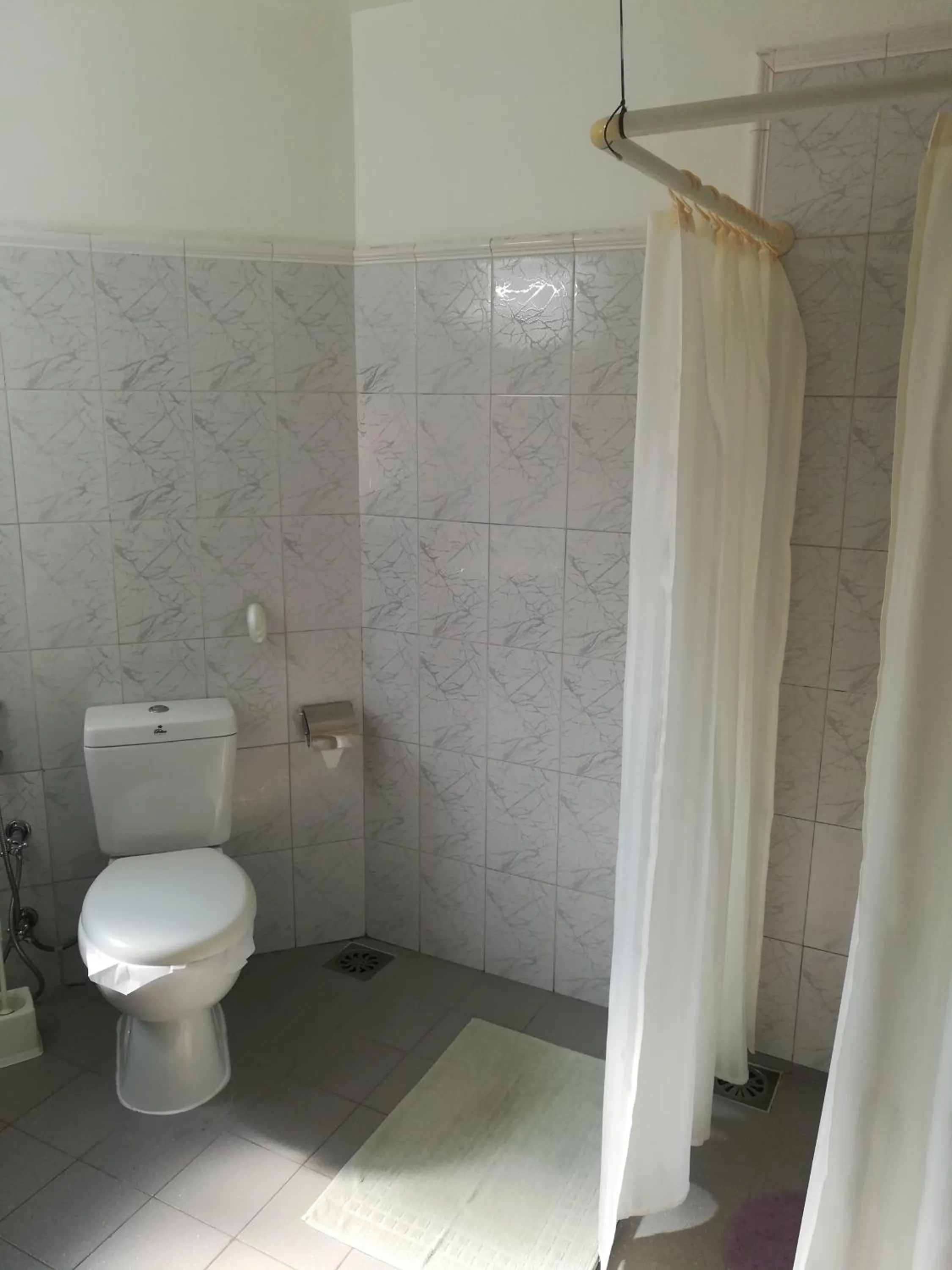 Bathroom in Ayubowan Guesthouse