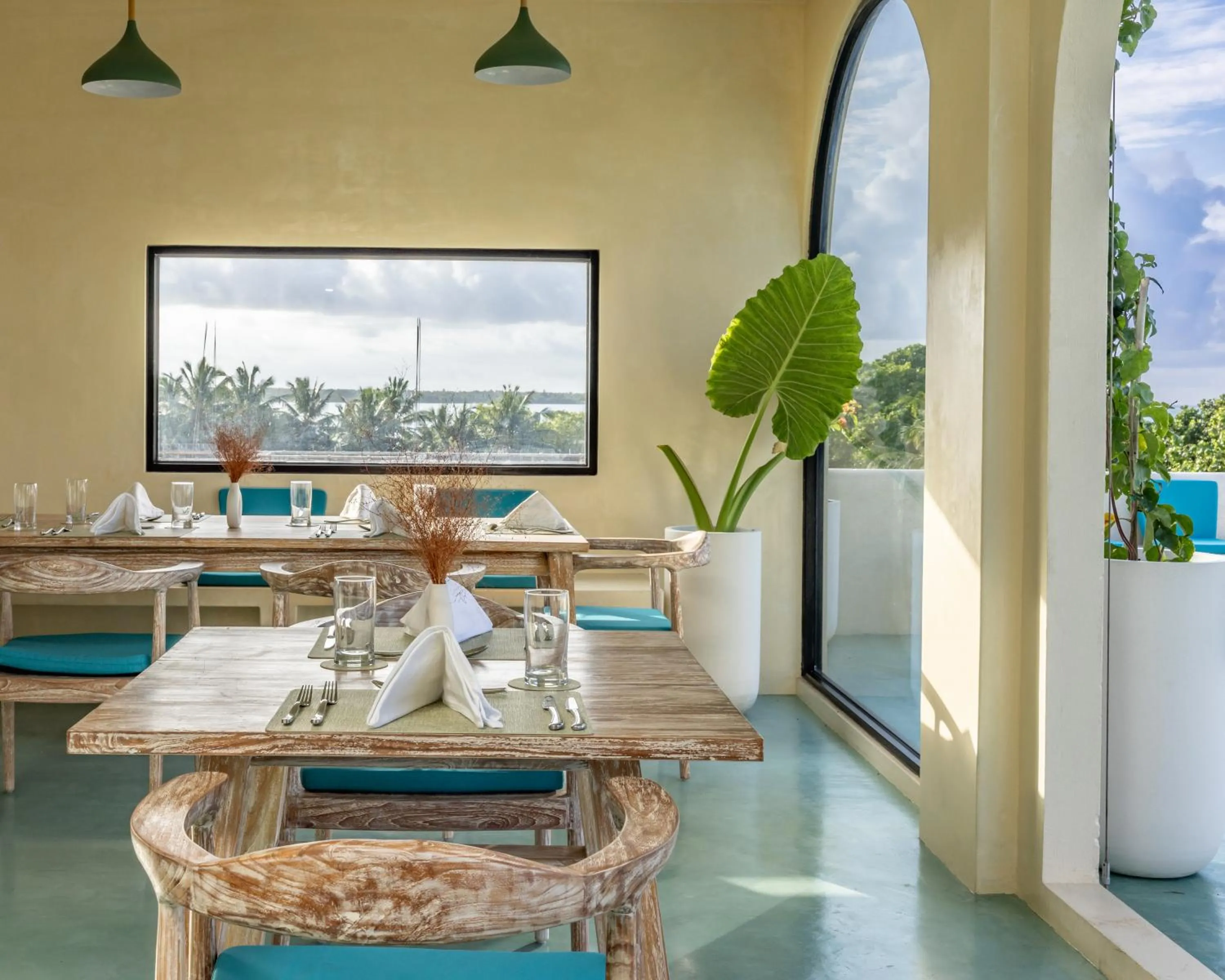 Restaurant/places to eat in Isla Retreat