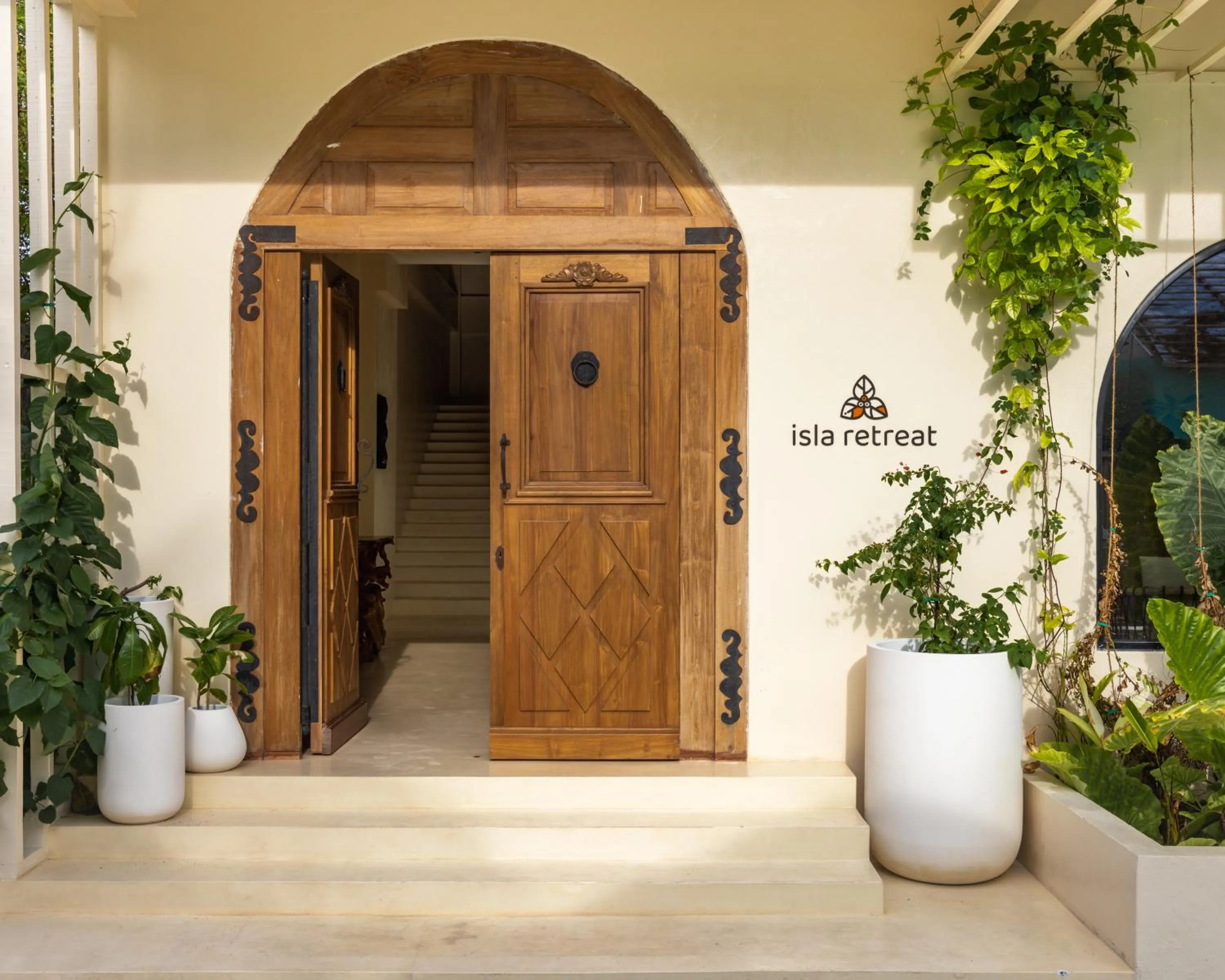 Facade/entrance in Isla Retreat