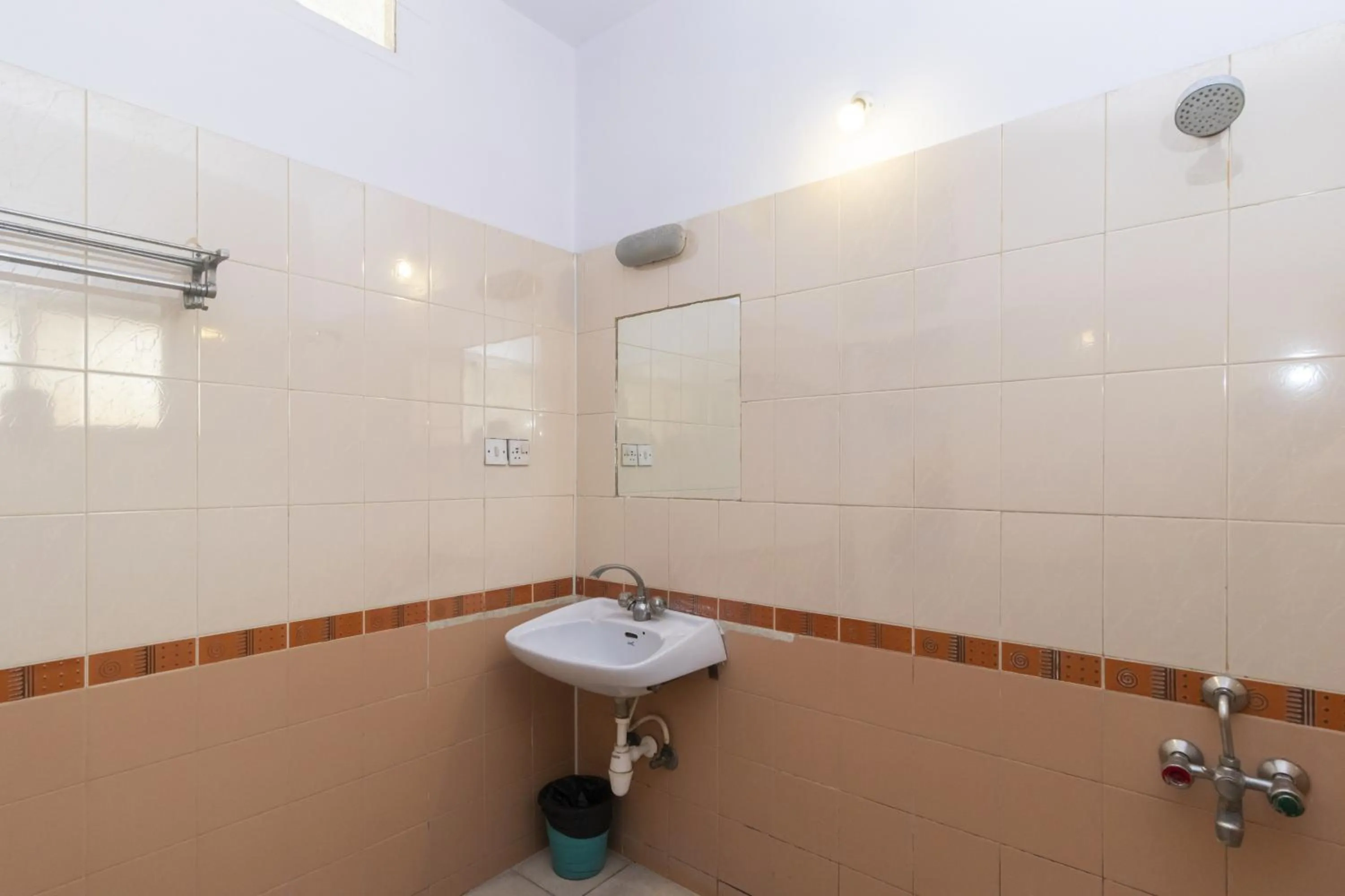 Shower in Hotel Telehaus International