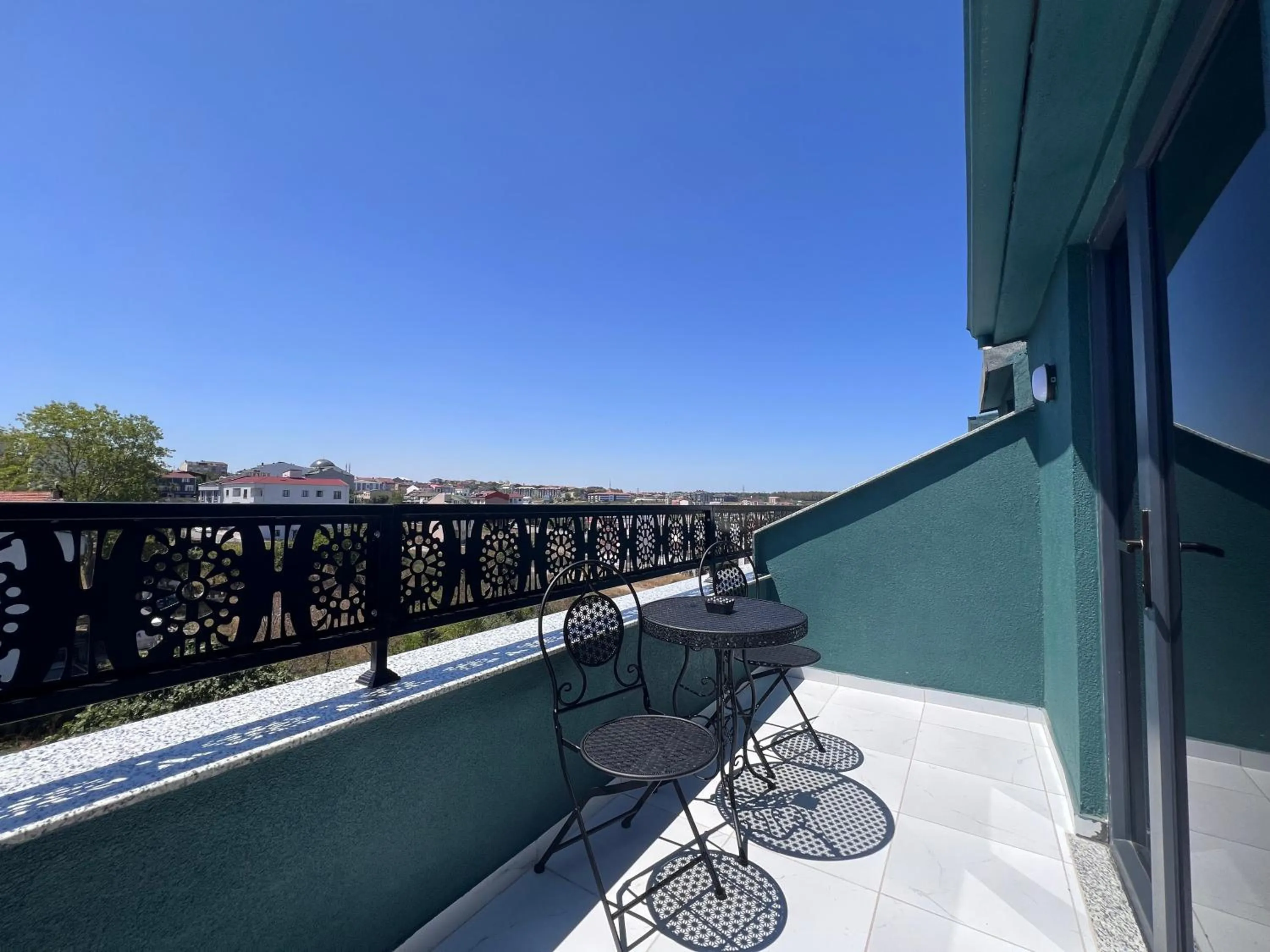 Balcony/Terrace in Elysian Airport Hotel & Restaurant