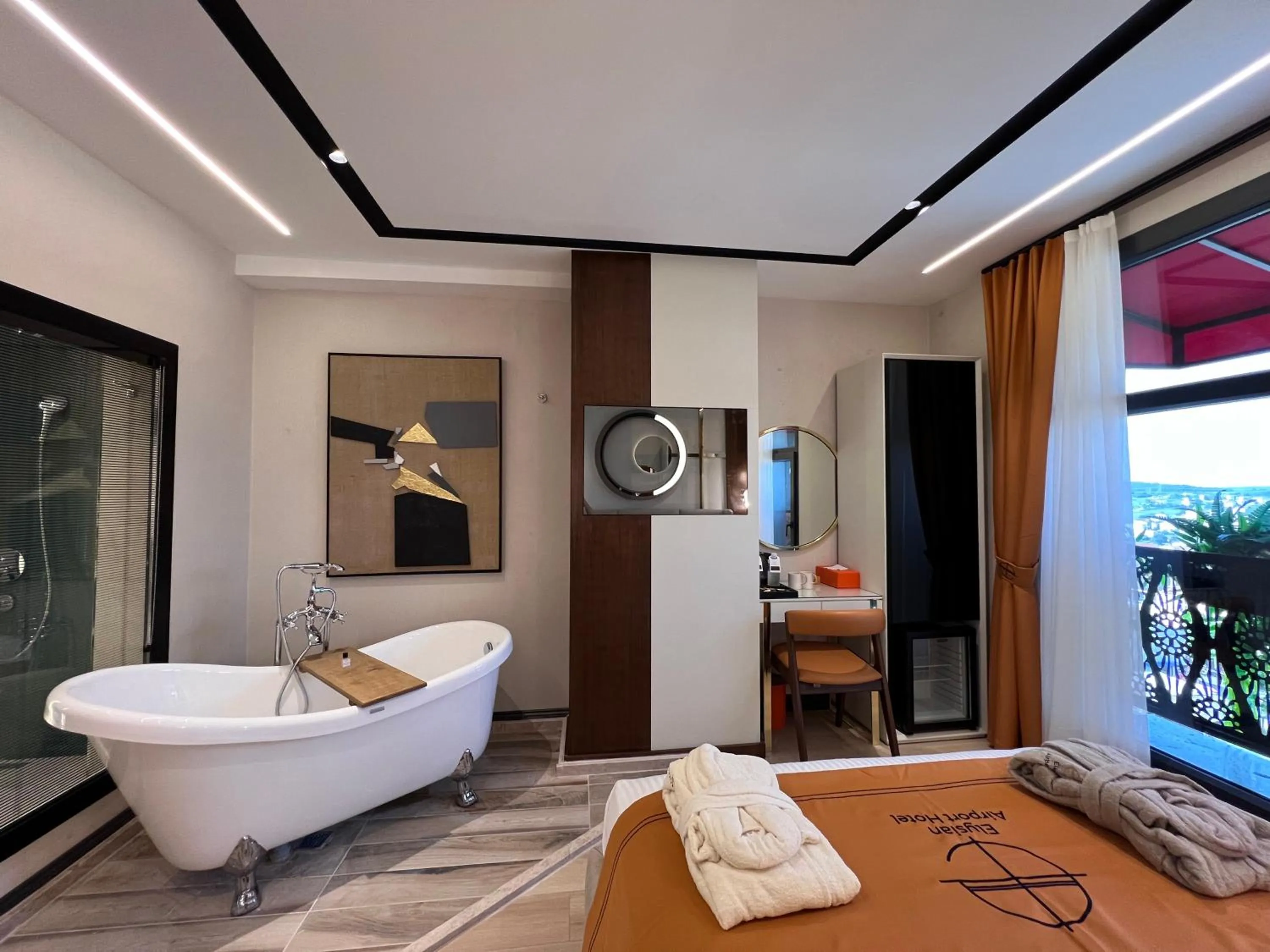 Bathroom in Elysian Airport Hotel & Restaurant