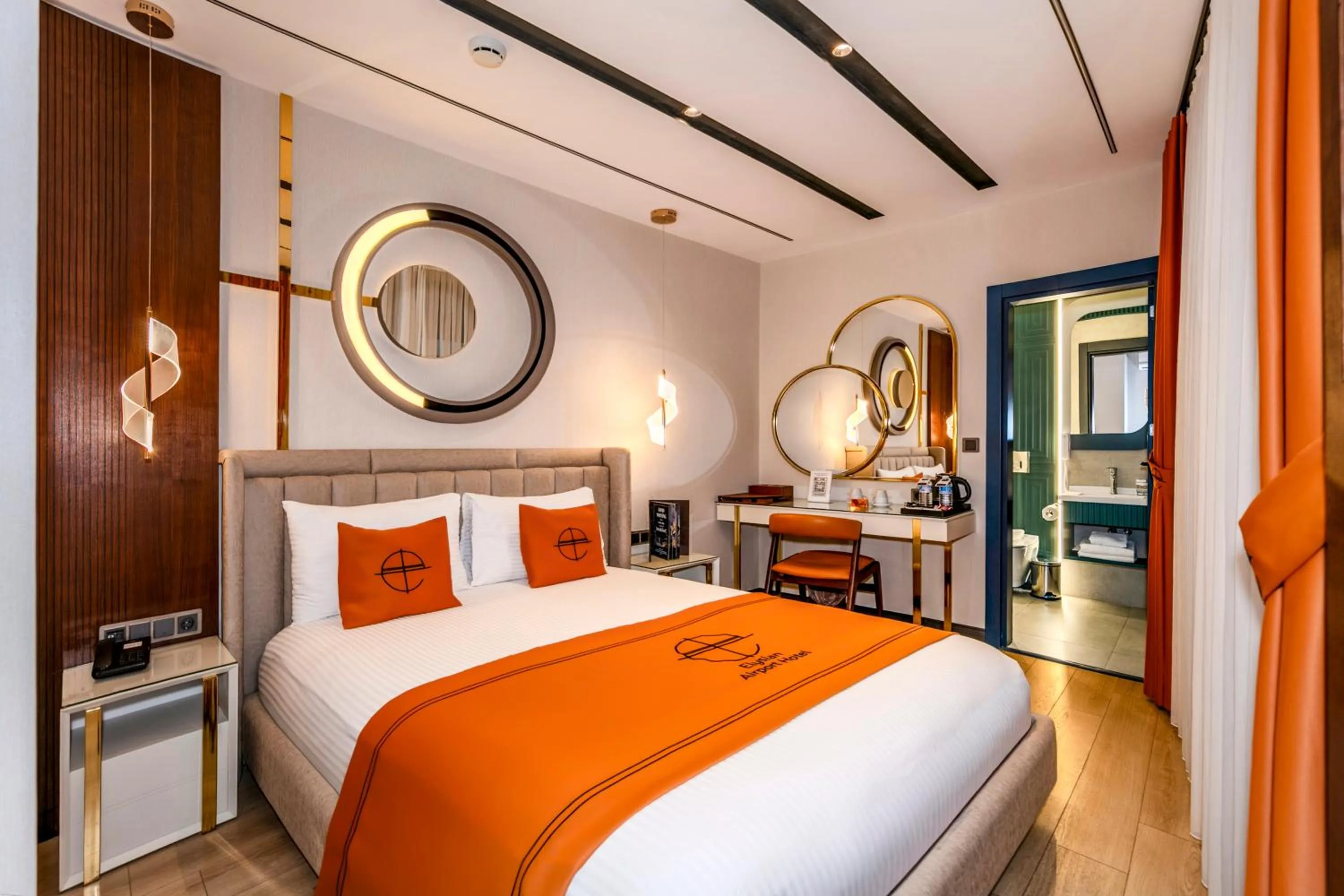 Bed in Elysian Airport Hotel & Restaurant