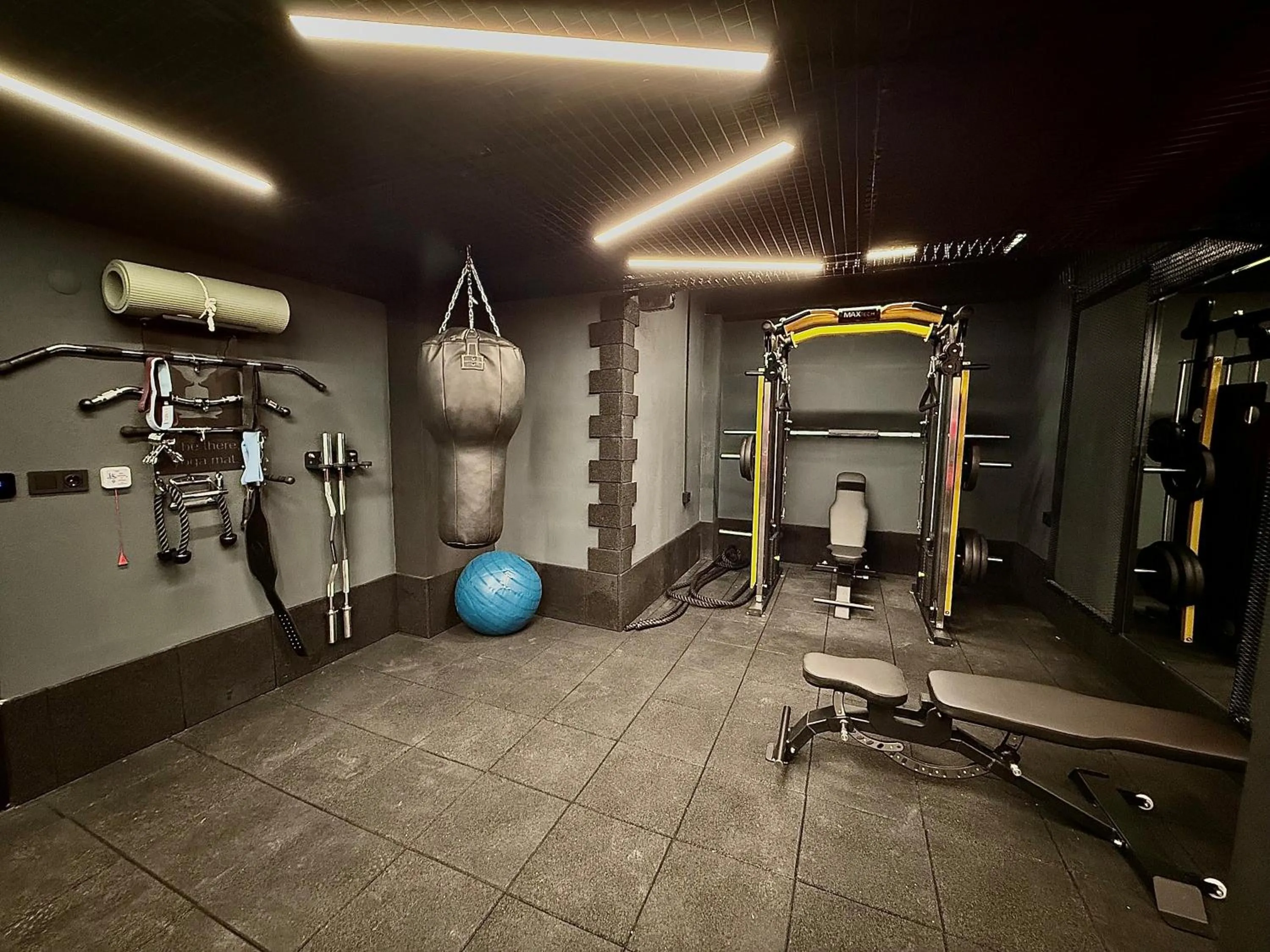 Fitness centre/facilities in Elysian Airport Hotel & Restaurant