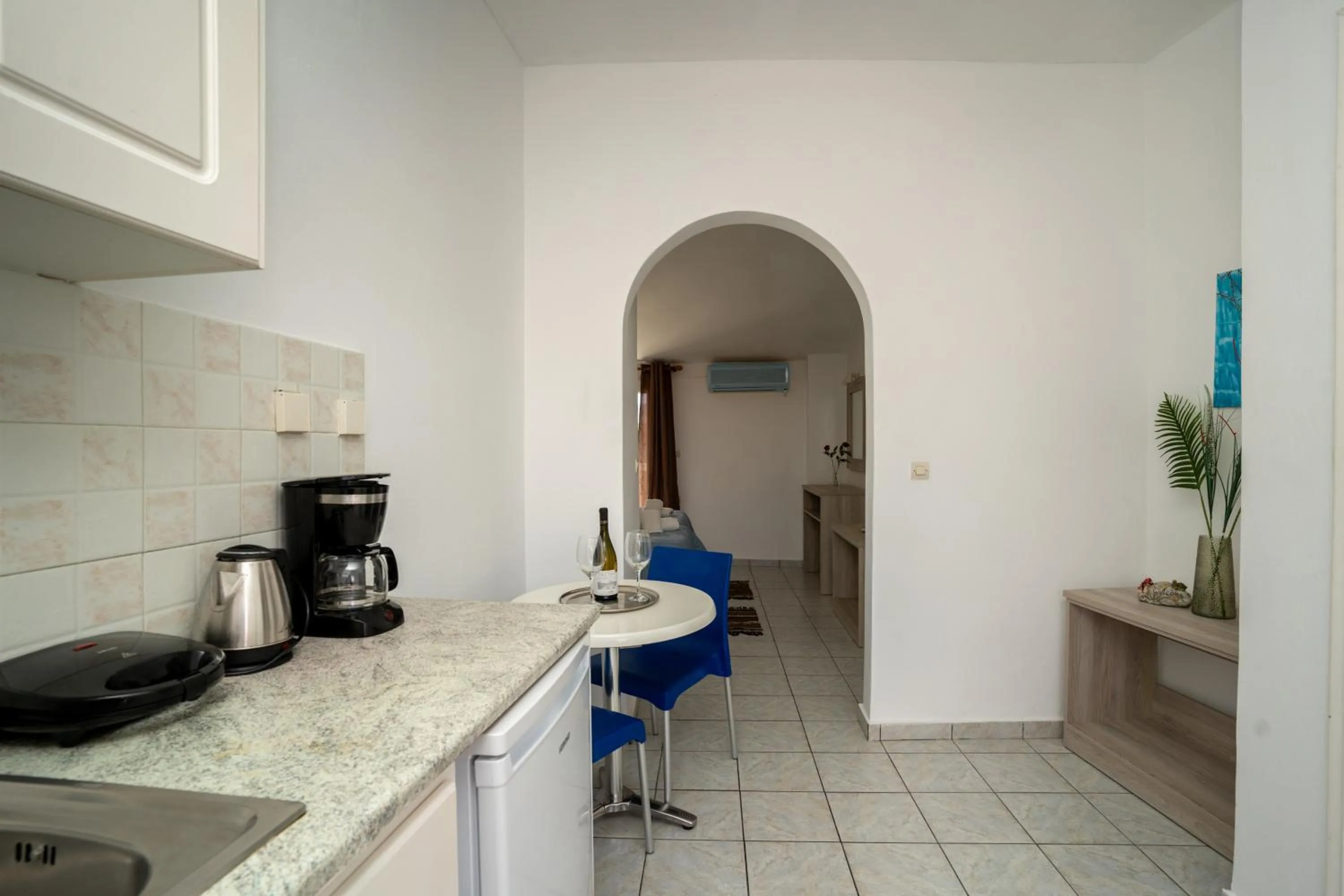 Coffee/tea facilities in Alex Studios