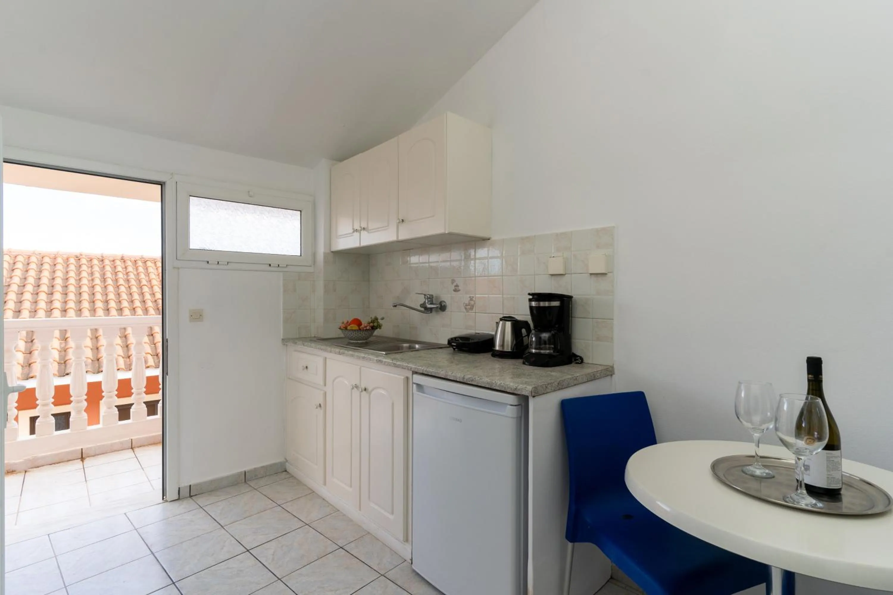 Kitchen or kitchenette in Alex Studios