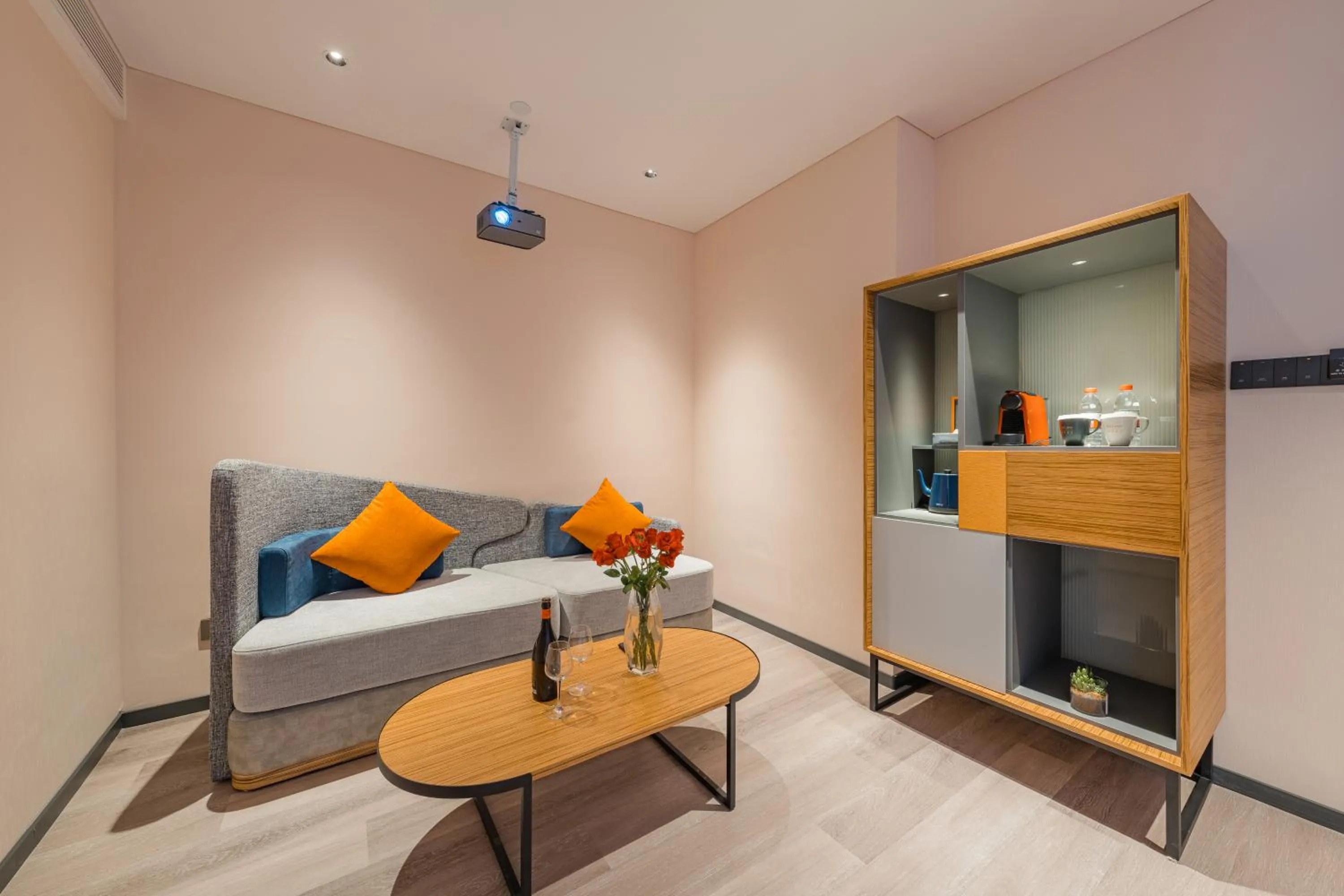 UrCove by HYATT Hangzhou Riverside CBD