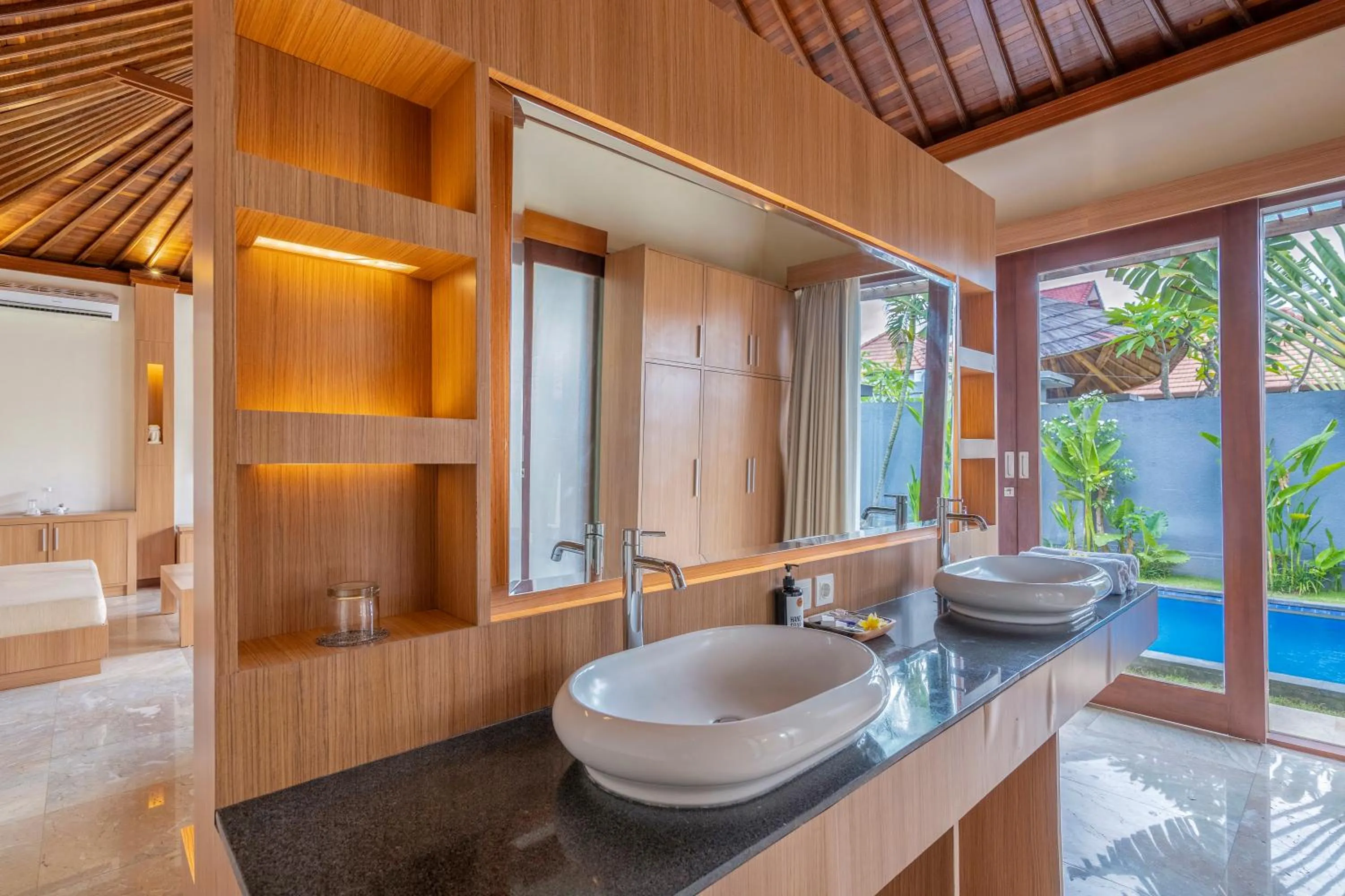 Toilet in Kings Villas Sanur by Moria