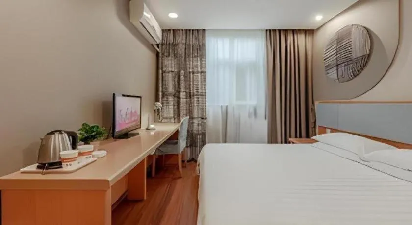 Bed in Home Inn Hotel Chengdu Gaoshengqiao Subway Station