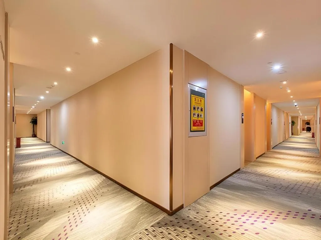 Lavande Hotel Wuhan Houhu Avenue Xingye Road