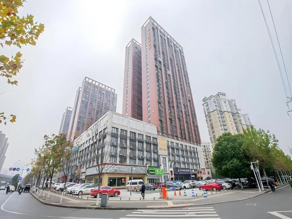 Lavande Hotel Wuhan Houhu Avenue Xingye Road