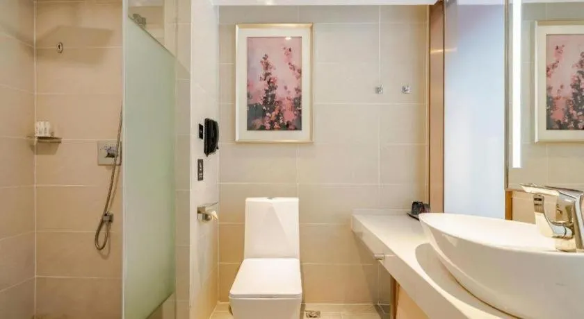 Lavande Hotel Wuhan Houhu Avenue Xingye Road