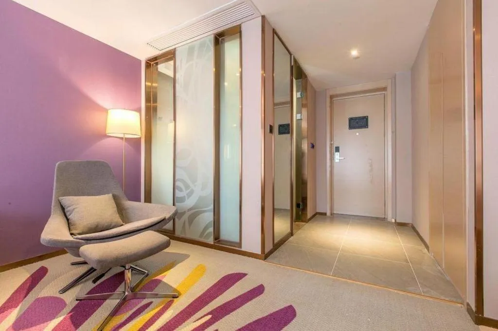 Lavande Hotel Wuhan Houhu Avenue Xingye Road