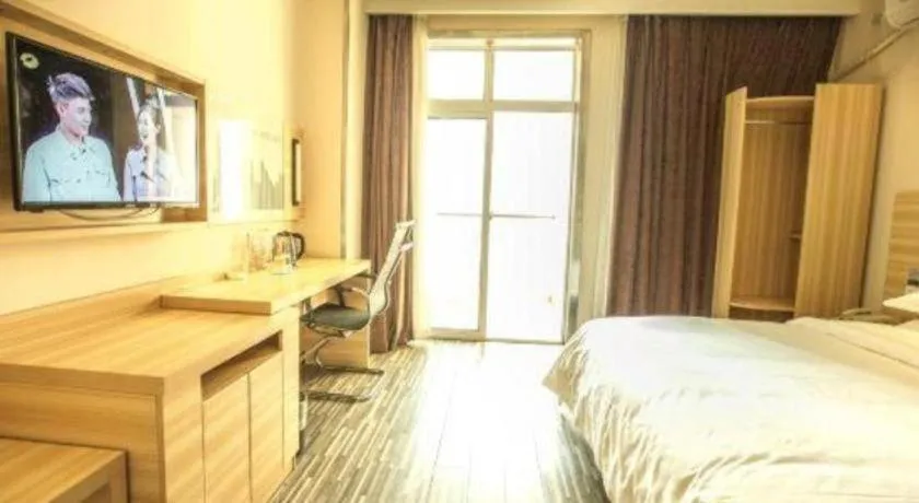 Bed in City Comfort Inn Hotel Wuhan Optics Valley Square Metro Station Zhongnan Minzu University