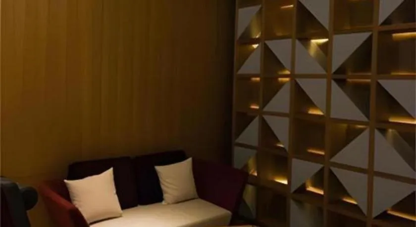 Borrman Hotel Guangzhou Quzhuang Metro Station