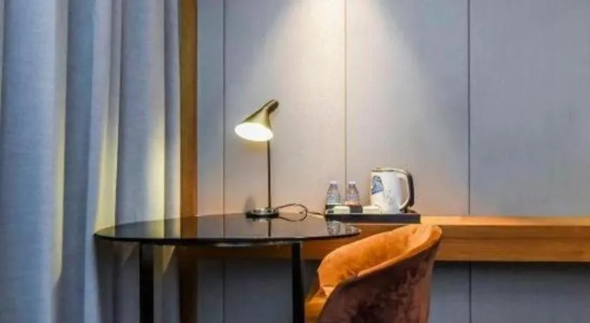 Borrman Hotel Guangzhou Quzhuang Metro Station