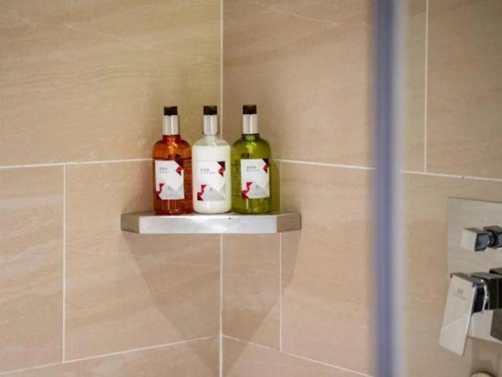 Borrman Hotel Guangzhou Quzhuang Metro Station