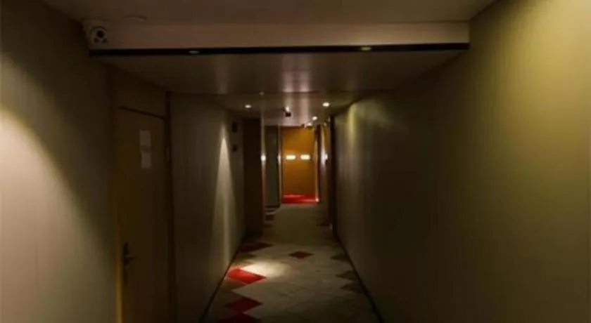 Borrman Hotel Guangzhou Quzhuang Metro Station