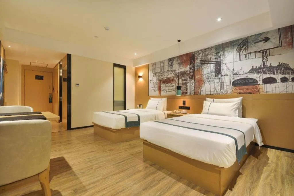 Bed in City Comfort Inn Wuhan Hankou Bei Light Rail Station