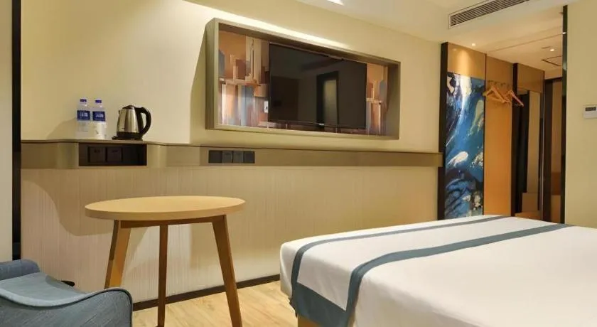 Bed in City Comfort Inn Wuhan Hankou Bei Light Rail Station