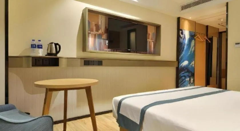 Bed in City Comfort Inn Wuhan Hankou Bei Light Rail Station