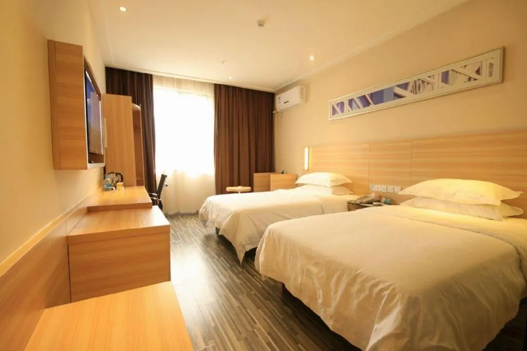 Bed in City Comfort Inn Guangzhou Zhongluotan Culture Square