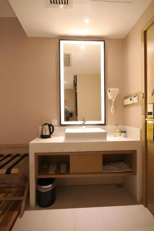 Bed in City Comfort Inn Wuhan Xudong Street Wangjiadun Metro Station