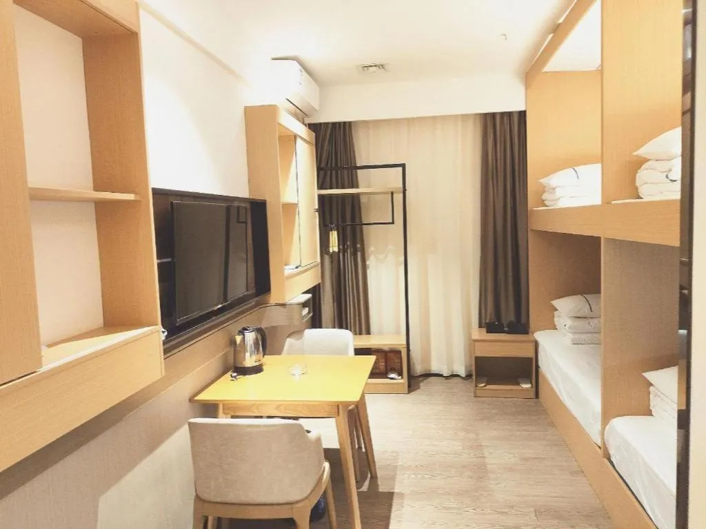 Bed in City Comfort Inn Guangzhou Shisanhang Shachong Metro Station