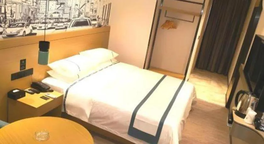 Bed in City Comfort Inn Guangzhou Shisanhang Shachong Metro Station