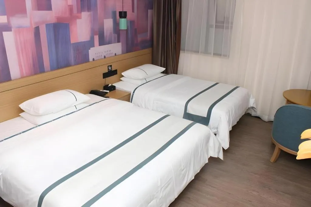 Bed in City Comfort Inn Guangzhou Shisanhang Shachong Metro Station