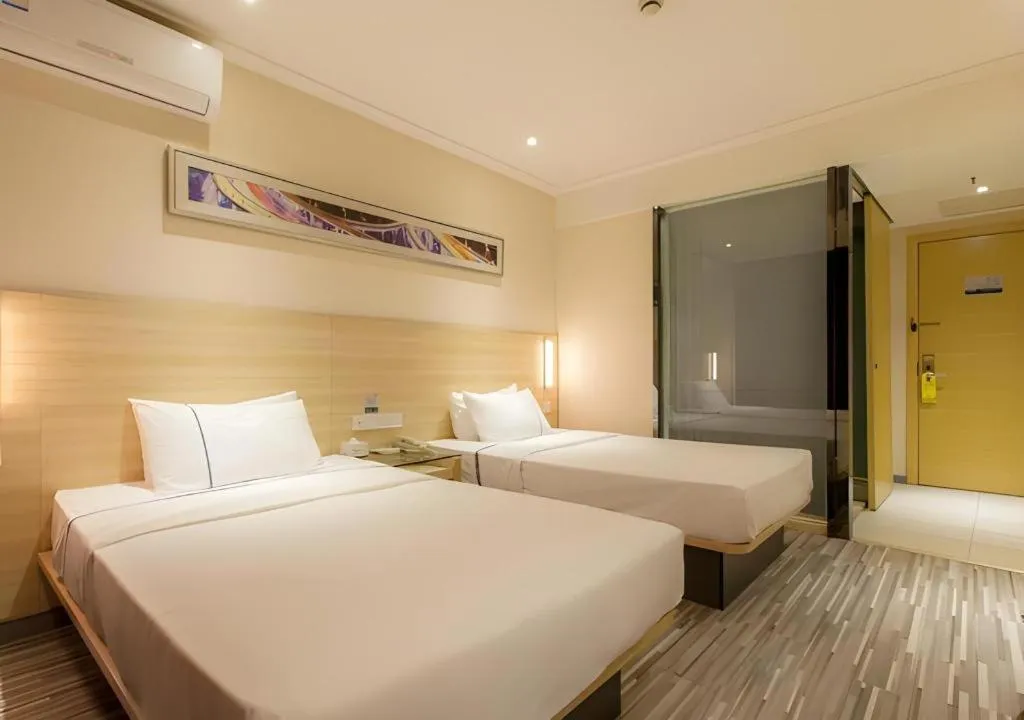 Bed in City Comfort Inn Wuhan Jiefang Avenue Xinrong Light Rail Station