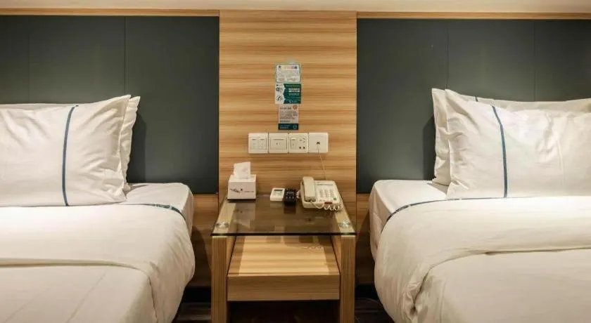 Bed in City Comfort Inn Zhengzhou Railway Station Erqi Square