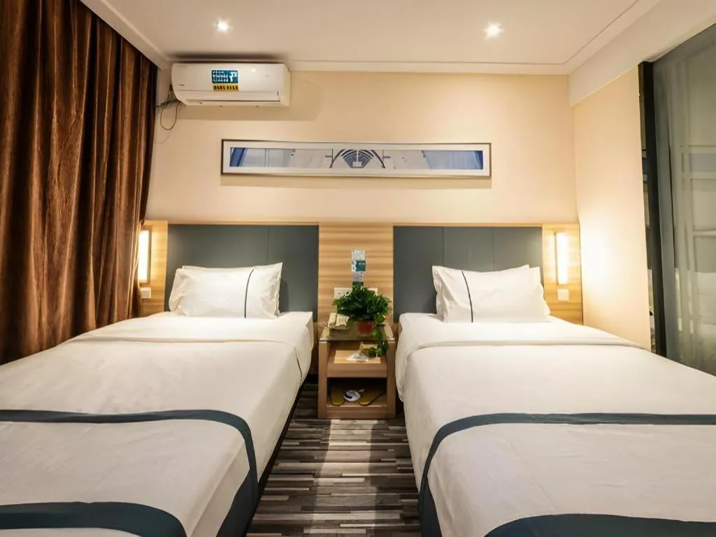 Bed in City Comfort Inn Zhengzhou Railway Station Erqi Square