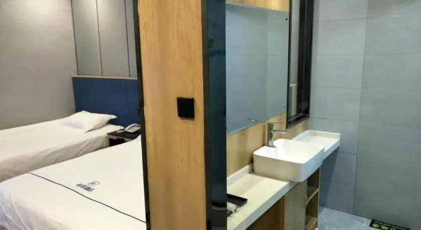 Bed in City Comfort Inn Zhengzhou Railway Station Erqi Square