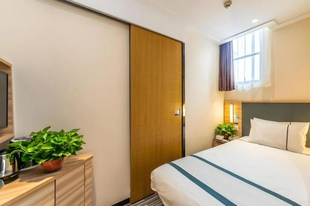 Bed in City Comfort Inn Zhengzhou Railway Station Erqi Square