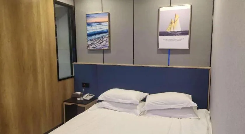 Bed in City Comfort Inn Zhengzhou Railway Station Erqi Square