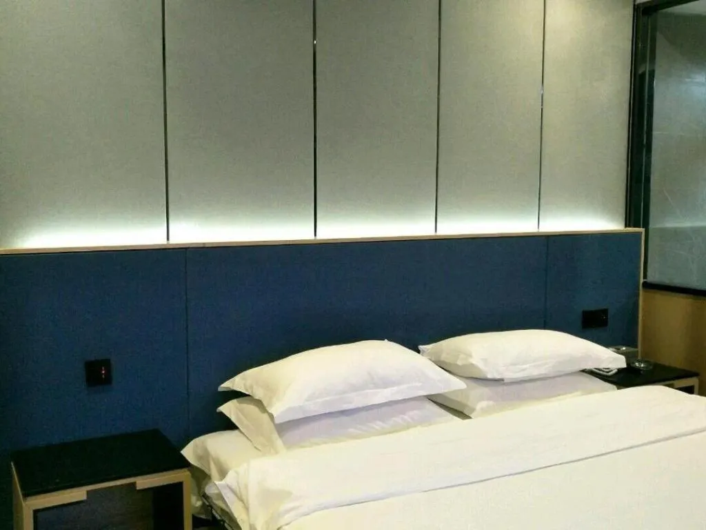 Bed in City Comfort Inn Zhengzhou Railway Station Erqi Square