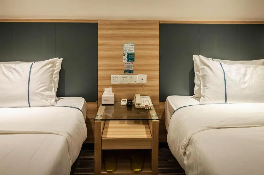 Bed in City Comfort Inn Zhengzhou Railway Station Erqi Square