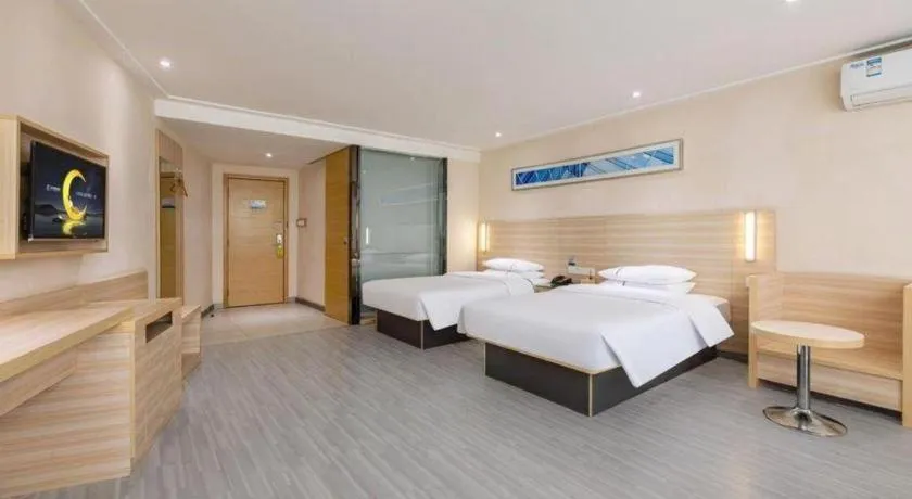Bed in City Comfort Inn Wuhan Fengshu Er Road Baijin Mansion