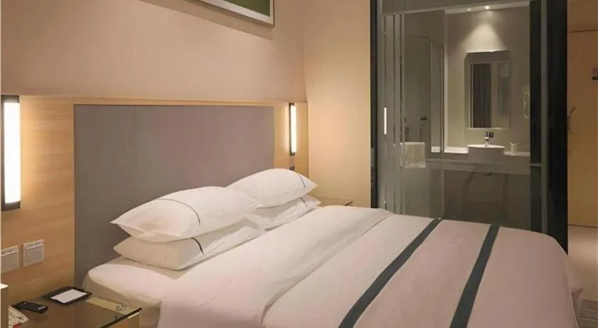 Bed in City Comfort Inn Zhongshan Nanqu Subdistrict Yong'an Square