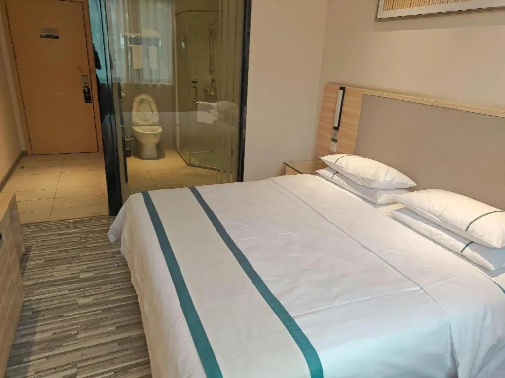 Bed in City Comfort Inn Zhongshan Nanqu Subdistrict Yong'an Square